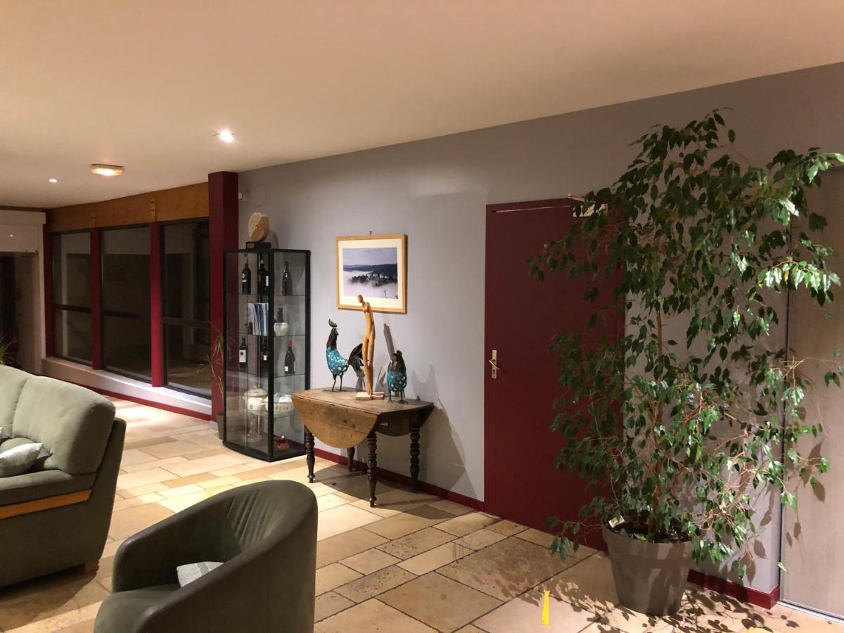 Saint-Pierre-Lafeuille Logis Hotel La Bergerie Hotel 3 Etoiles Restaurant Savoureux מראה חיצוני תמונה
